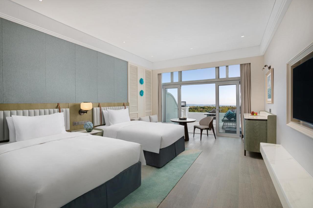 Xiamen International Seaside Hotel -Hotel Corridor Leads To The Stone Exhibition Hall Exterior foto