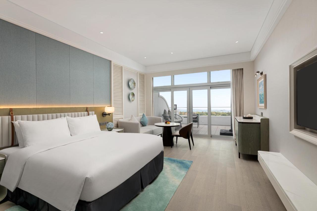 Xiamen International Seaside Hotel -Hotel Corridor Leads To The Stone Exhibition Hall Exterior foto