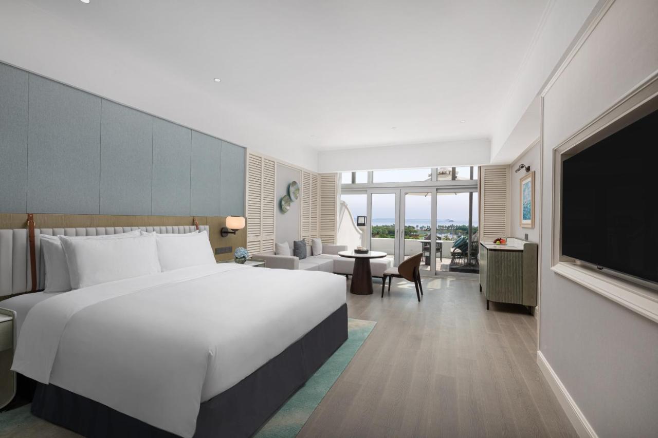 Xiamen International Seaside Hotel -Hotel Corridor Leads To The Stone Exhibition Hall Exterior foto