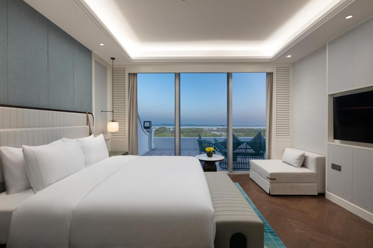 Xiamen International Seaside Hotel -Hotel Corridor Leads To The Stone Exhibition Hall Exterior foto