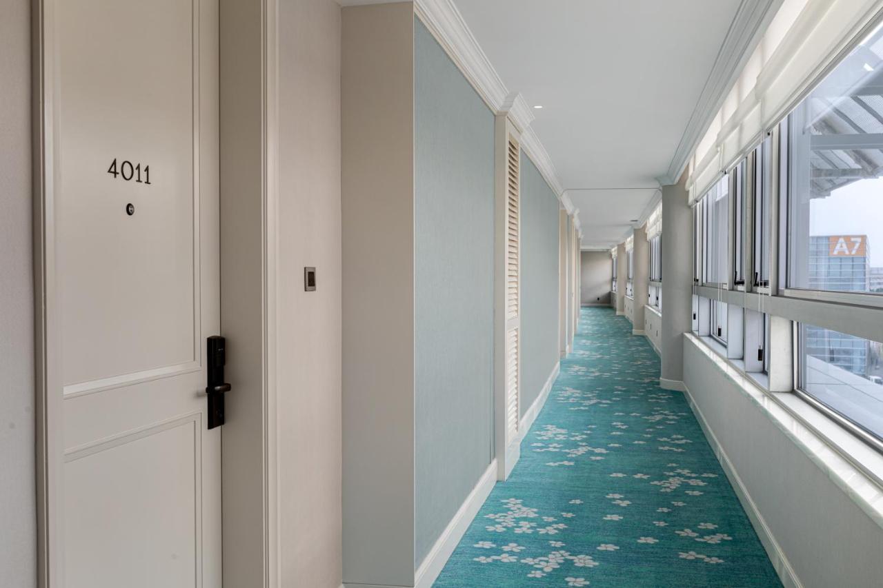 Xiamen International Seaside Hotel -Hotel Corridor Leads To The Stone Exhibition Hall Exterior foto