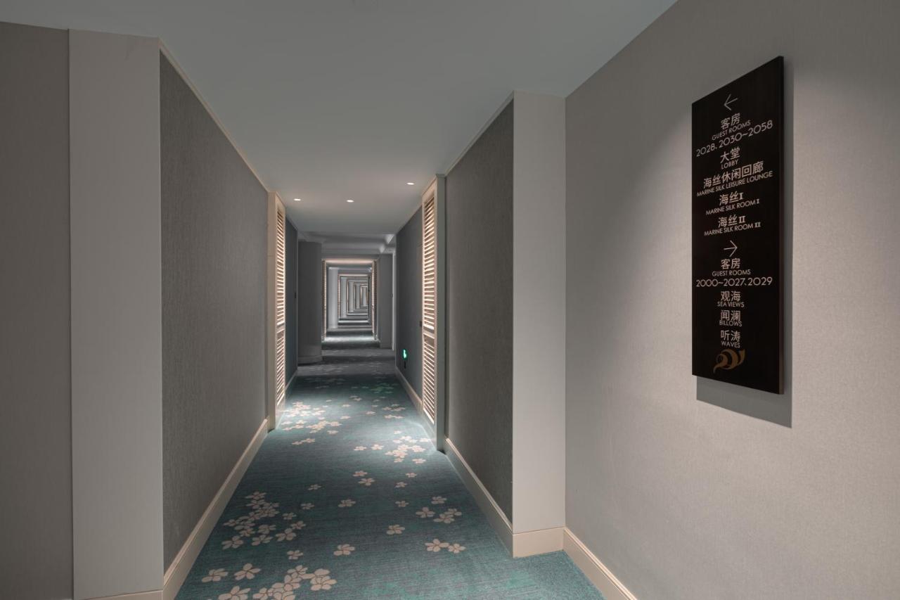 Xiamen International Seaside Hotel -Hotel Corridor Leads To The Stone Exhibition Hall Exterior foto